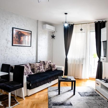 Apartman Black Star Leilighet Novi Sad Eksteriør bilde