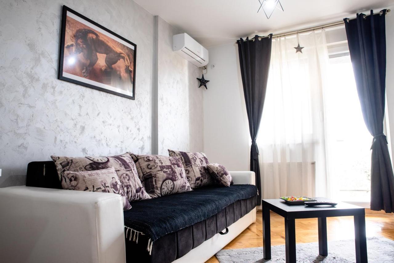 Apartman Black Star Leilighet Novi Sad Eksteriør bilde