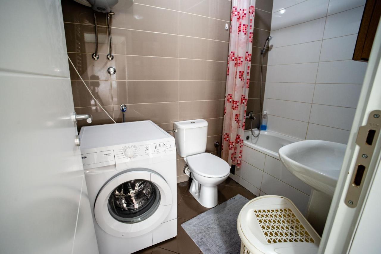 Apartman Black Star Leilighet Novi Sad Eksteriør bilde